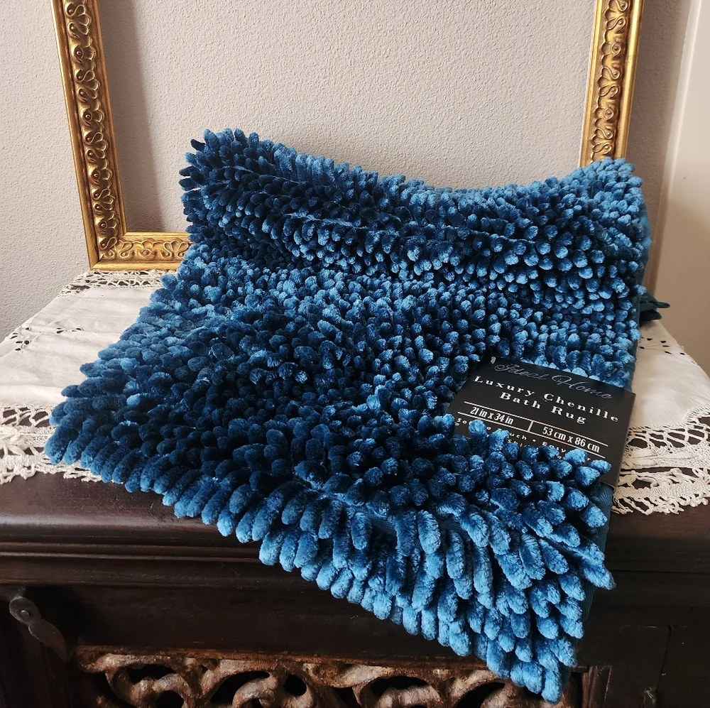 🆕️Chenille Bath Rug